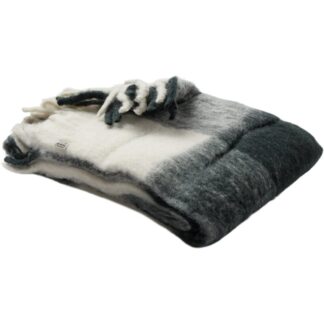 Ekstra Fluffy Plaid. Check